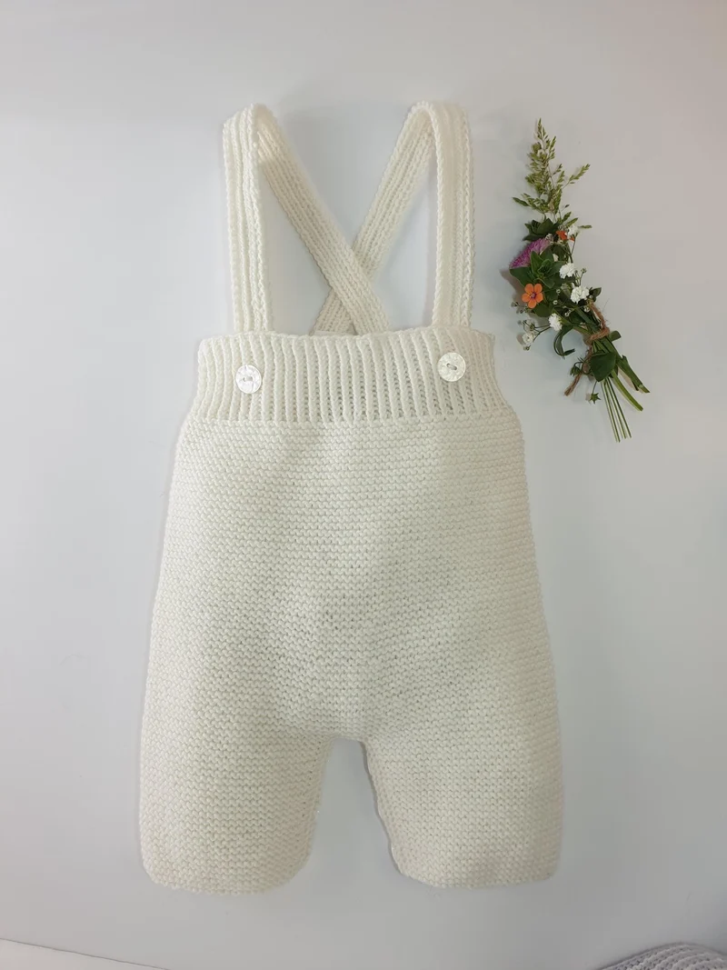 Pantalon bébé Pepino à tricoter.