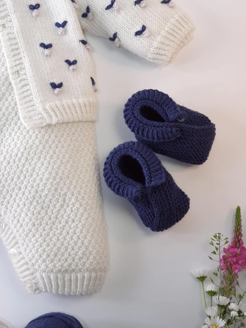 Bonnet et chaussons bébé Citron à tricoter.