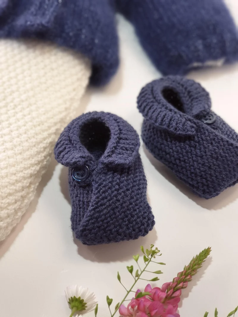 Bonnet et chaussons bébé Citron à tricoter.