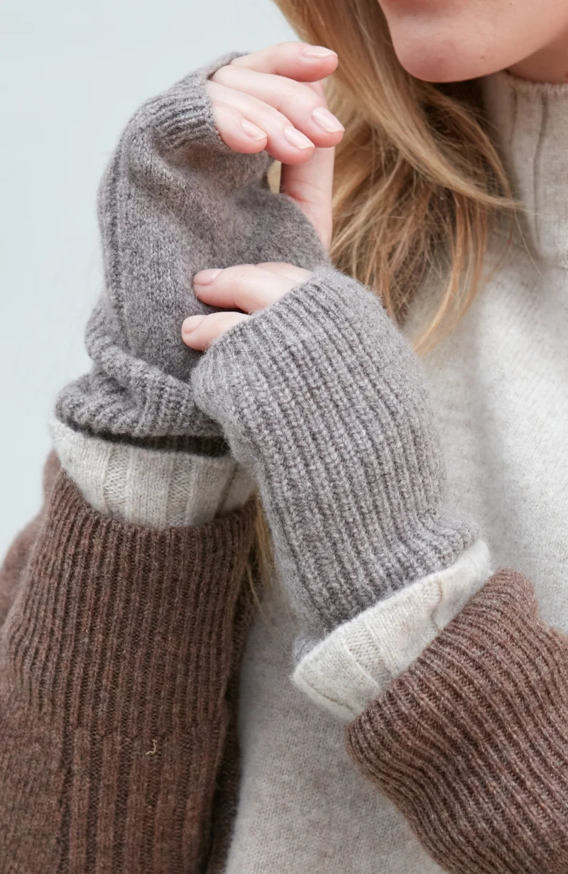 Womens Lambswool Ribbed Arm Warmers