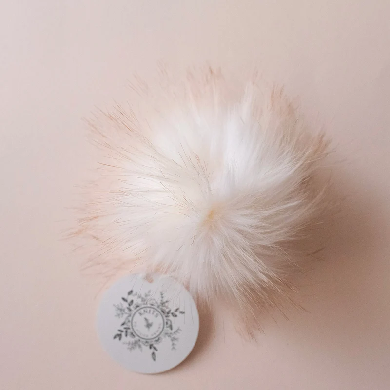 Pompon Fausse Fourrure - Knits by ce