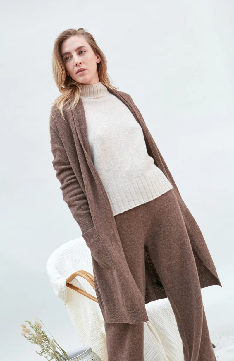Womens Pure Lambswool Long Line Cardigan with Pockets
