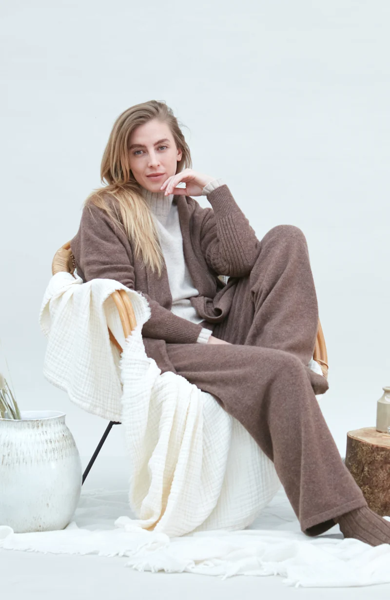 Womens Pure Lambswool Long Line Cardigan with Pockets