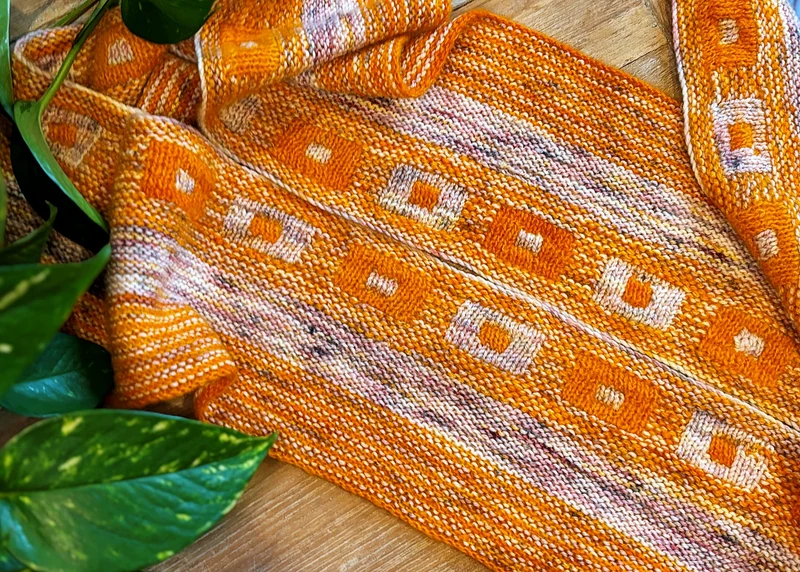 Carrés de Noël Scarf - Knitting pattern with Optional Kit