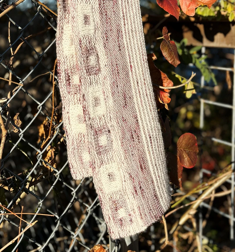Carrés de Noël Scarf - Knitting pattern with Optional Kit