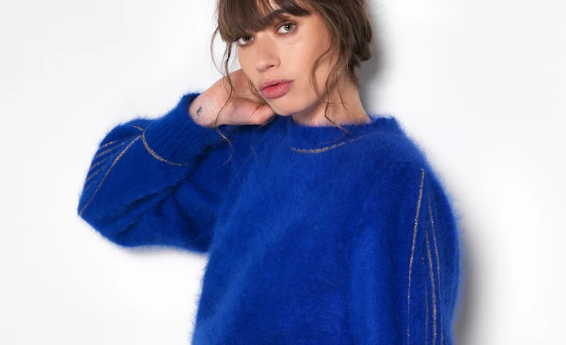 Pull Alix à tricoter en angora et doré.