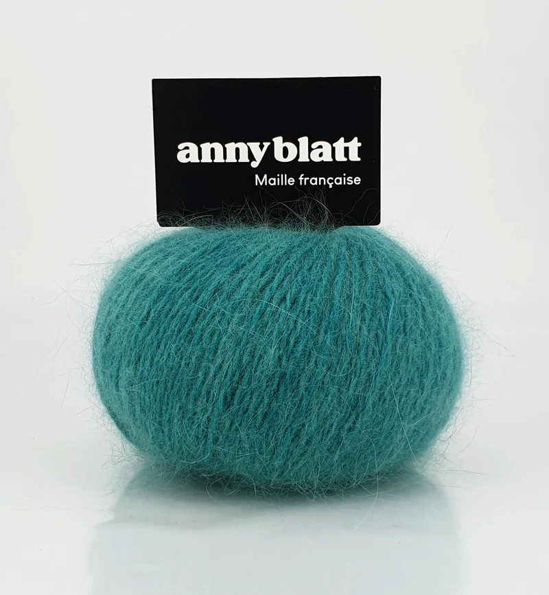 Pull Alix à tricoter en angora et doré.