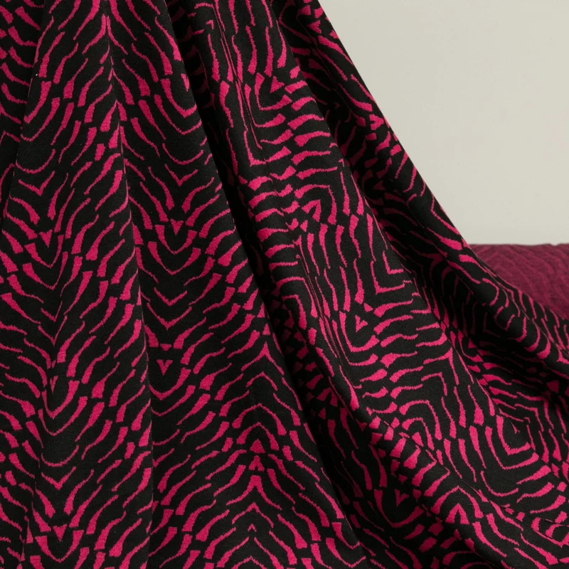 Jacquard tricoté | Motif animal noir & fuchsia | Deadstock de designer Nadya Toto