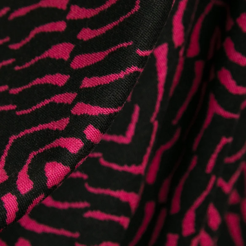 Jacquard tricoté | Motif animal noir & fuchsia | Deadstock de designer Nadya Toto