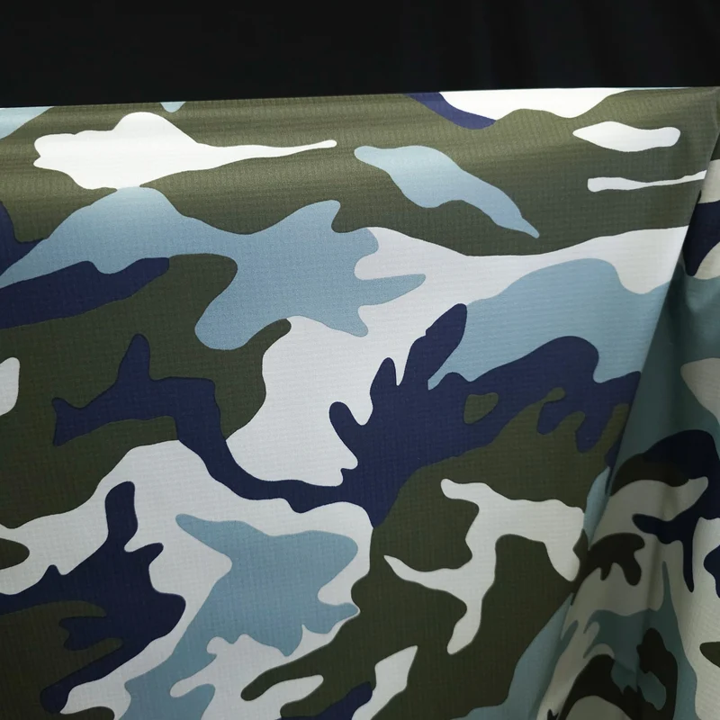 Ripstop | Camouflage | Kaki, marine et bleu acier | Canada Goose Deadstock | 100 cm | Fin de rouleau