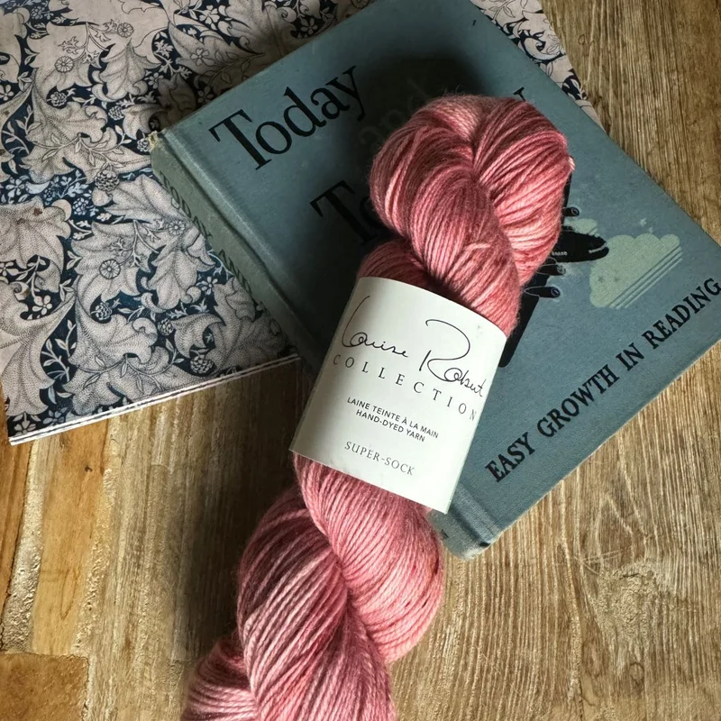 Shoreside sock | Knitting pattern and knitting kits