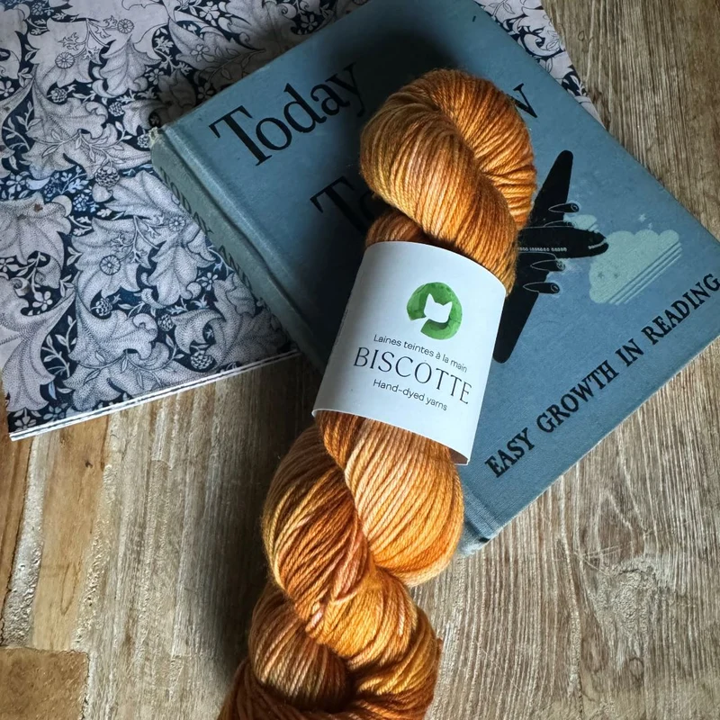 Shoreside sock | Knitting pattern and knitting kits