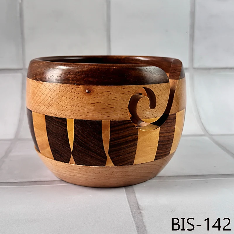 Wooden Yarn Bowl for knitting - Biscotte Yarns
