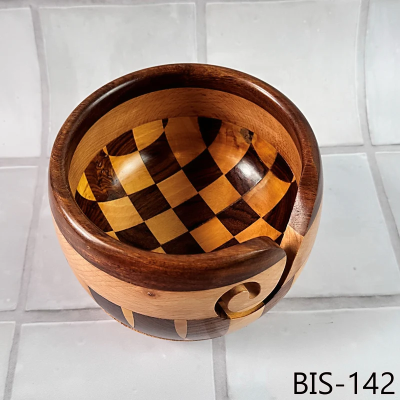 Wooden Yarn Bowl for knitting - Biscotte Yarns