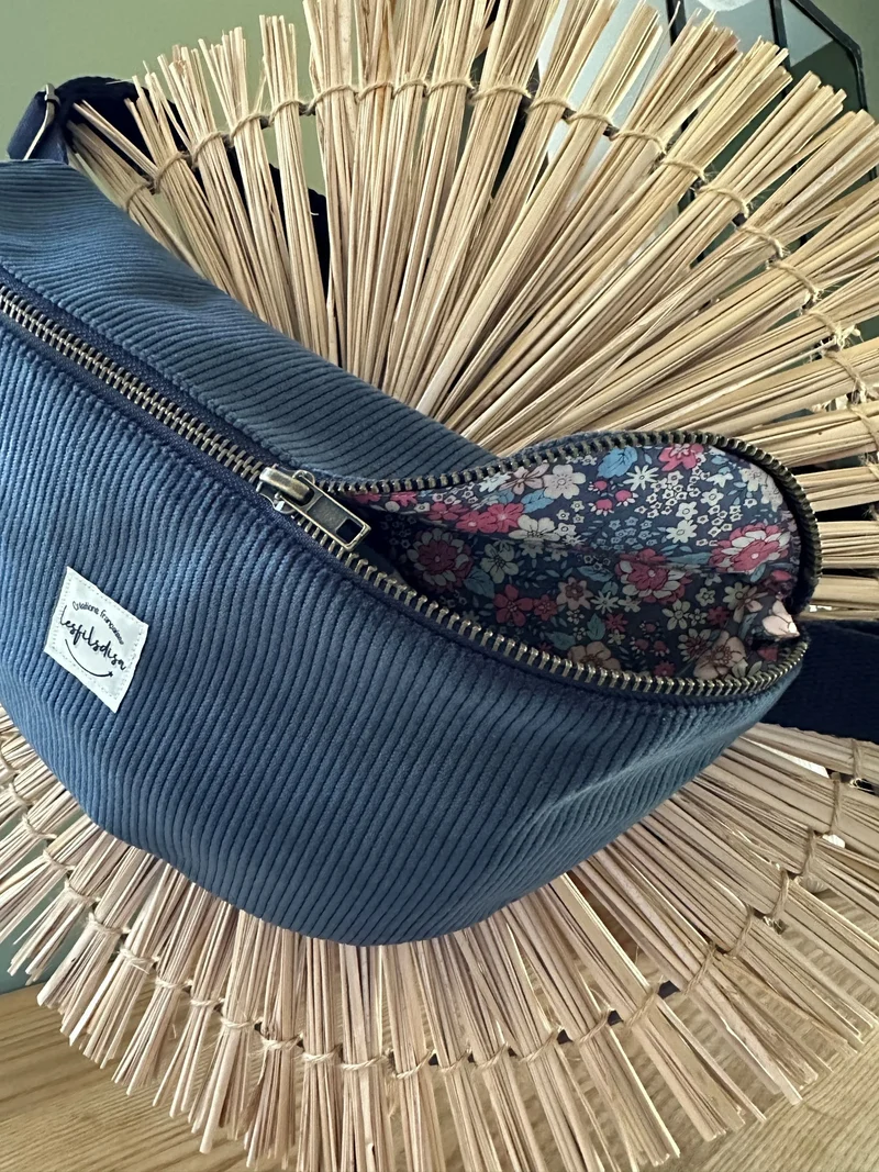 Sac banane en velours côtelé bleu canard