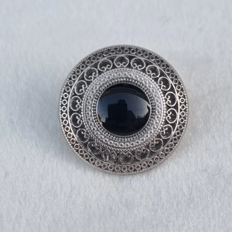 Boutons a pied 15 mm en métal