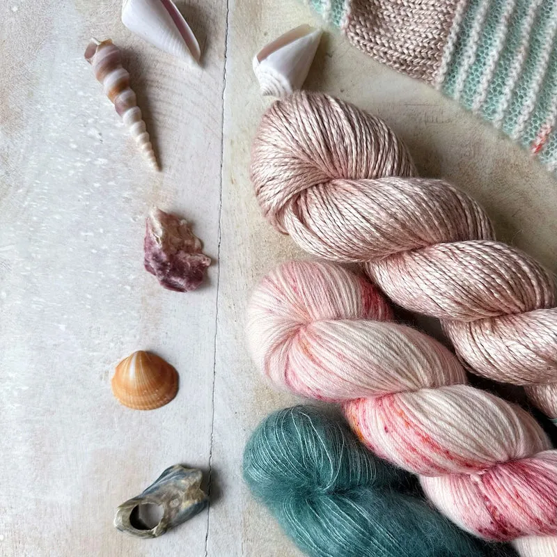 Ritournelle Shawl | Knitting pattern and knitting kits