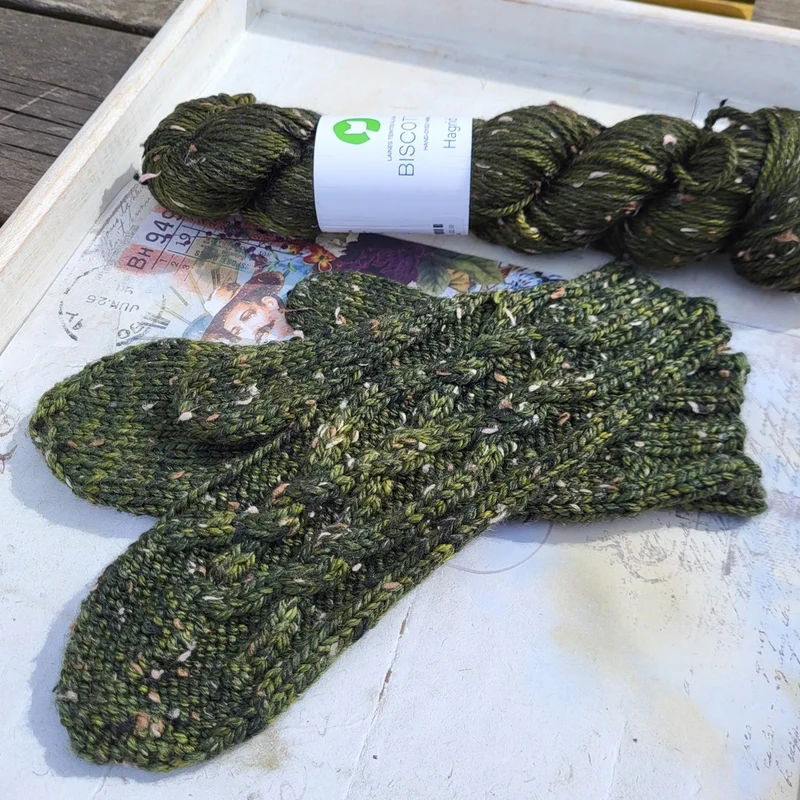 Into the Woods Mittens - Knitting pattern and knitting kits