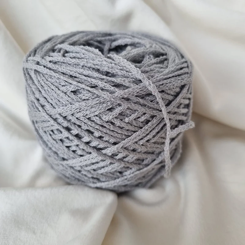 Fil à Tricoter Crystal – 80% Laine Vierge, 20% Soie – Couleur Gris 100gr