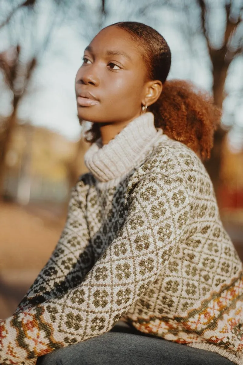 Alma Pullover - Knitting pattern and knitting kits