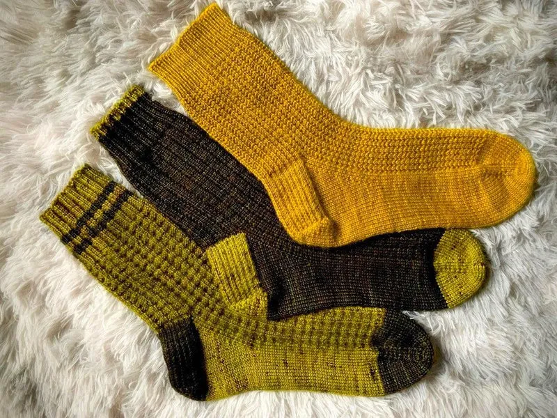 Broken Ribs Socks Set - Knitting pattern
