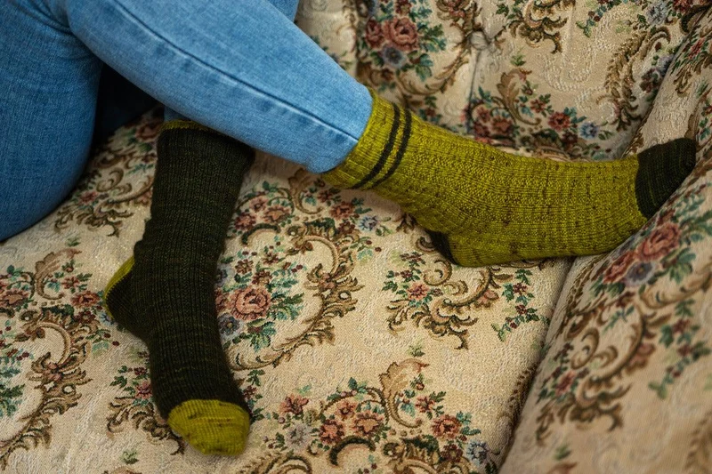 Broken Ribs Socks Set | Knitting kit