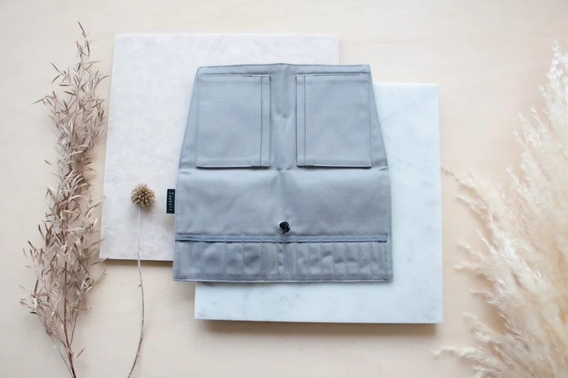 ka seeknit étui mini gris