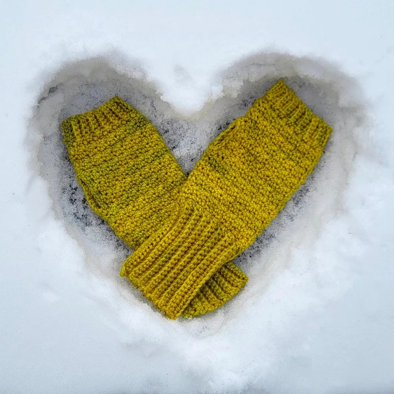 Peel Good Crochet Mitts - Knitting pattern