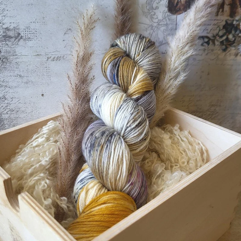 Stratum Socks | Knitting kit
