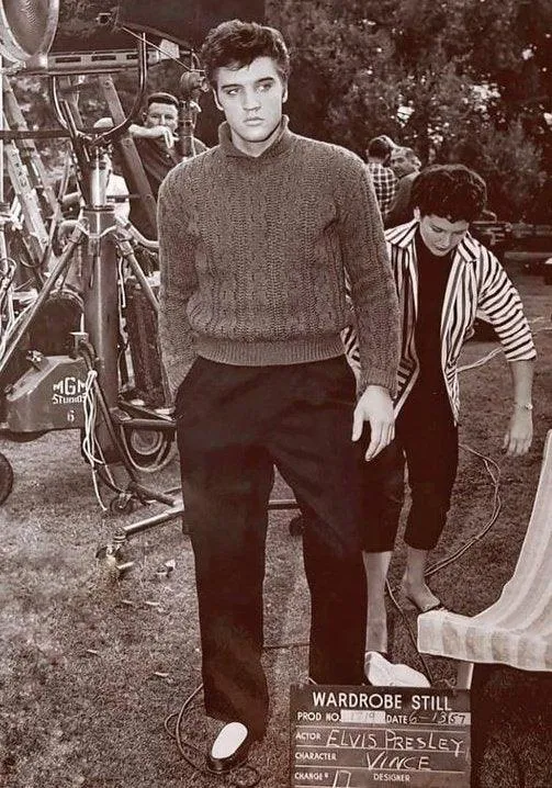 Jailhouse Rock Pullover - Knitting pattern