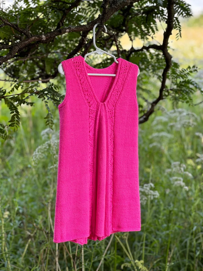 Andelin Girls' tunic - KNITTING PATTERN