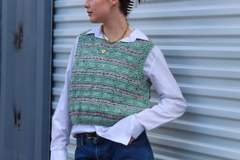 Festive Biscuit Vest - KNITTING PATTERN