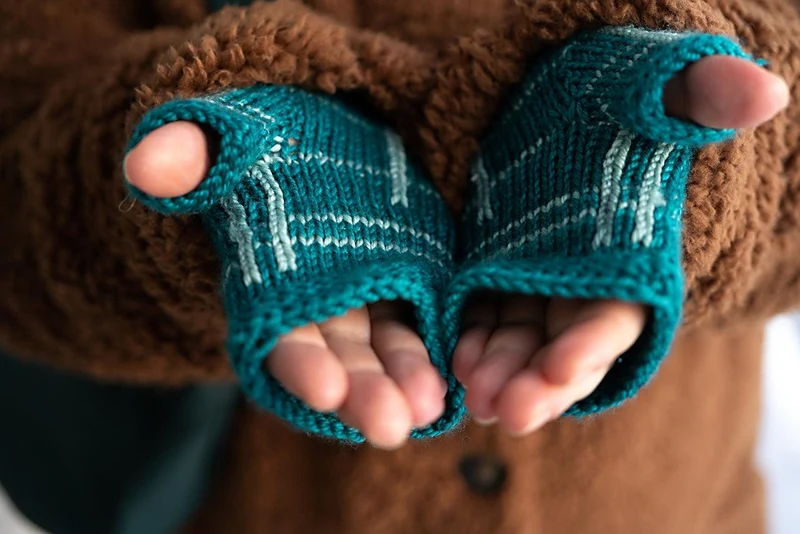 Octothorpe Mittens - KNITTING KIT