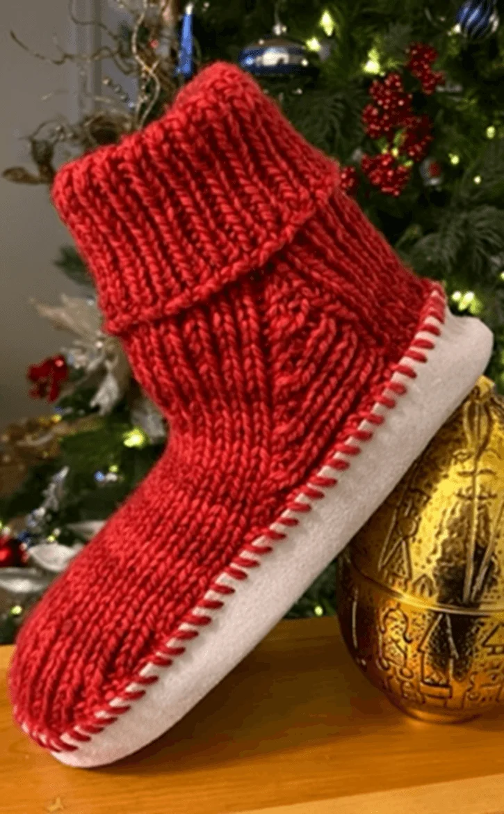 Slippers with suede sole by Catherine Laplante FREE PATTERN