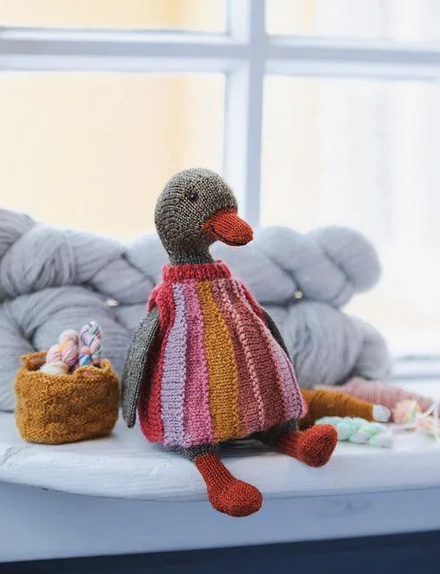 Mouche & Friends: Seamless Toys to Knit by Cinthia Vallet
