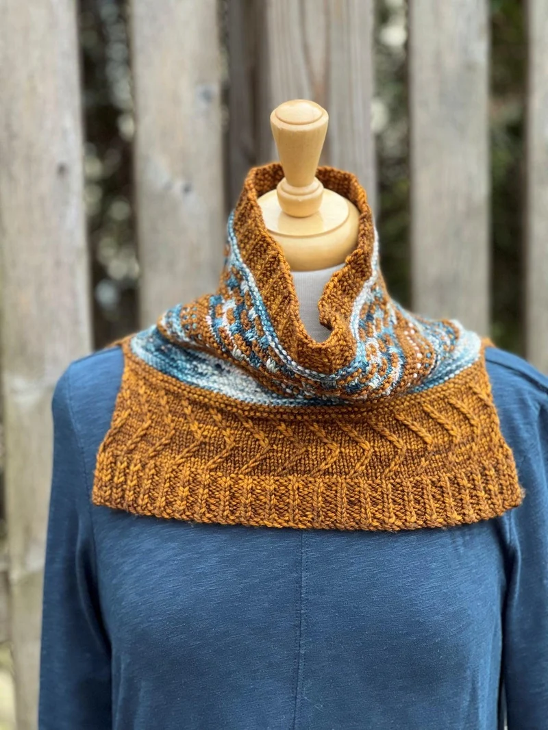 Wintry Woods Cowl - KNITTING KIT