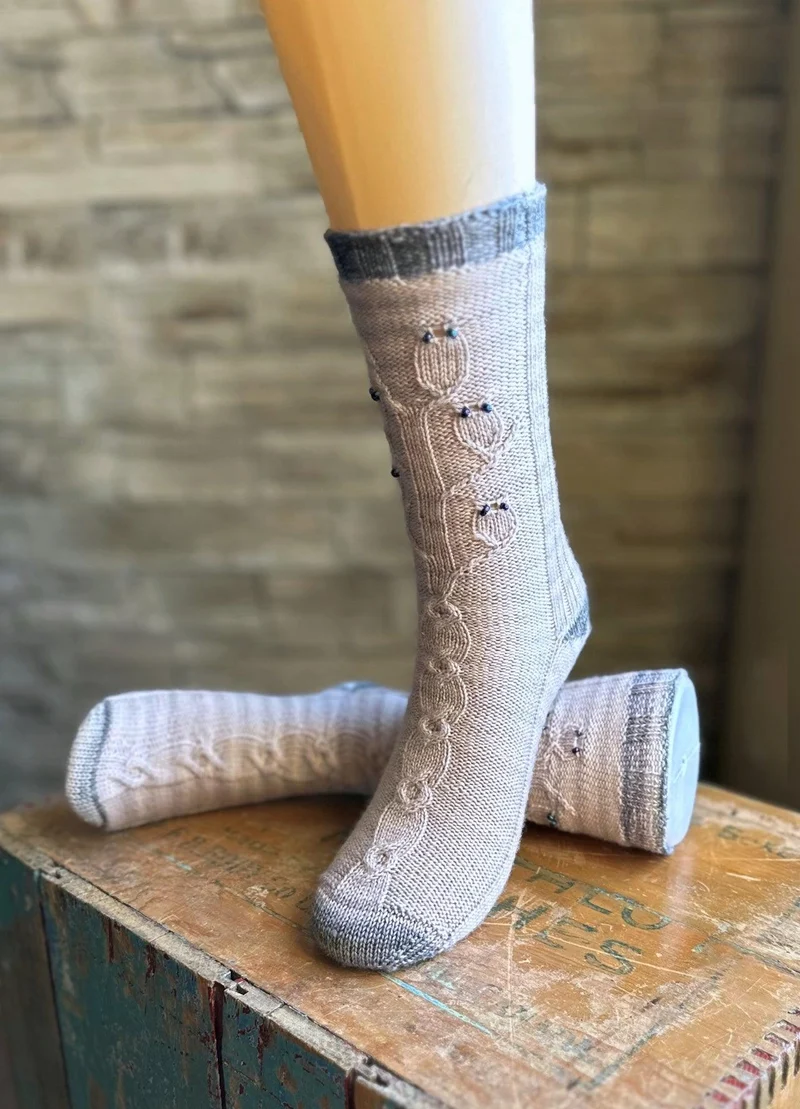 AUGUST POCUS - Socks knitting pattern re-edited version