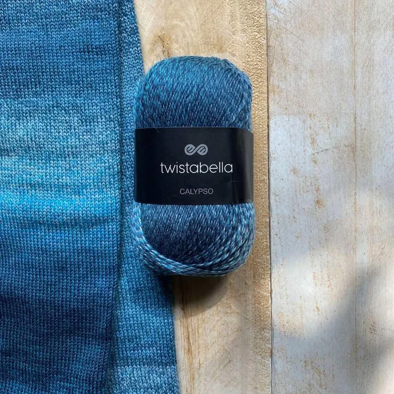 Gradient yarn Twistabella - Ombre colored stripes