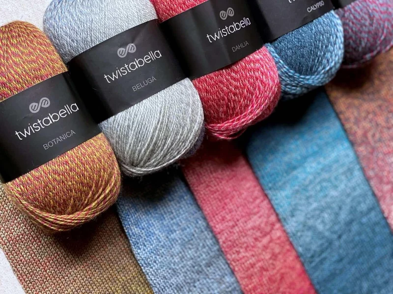 Gradient yarn Twistabella - Ombre colored stripes