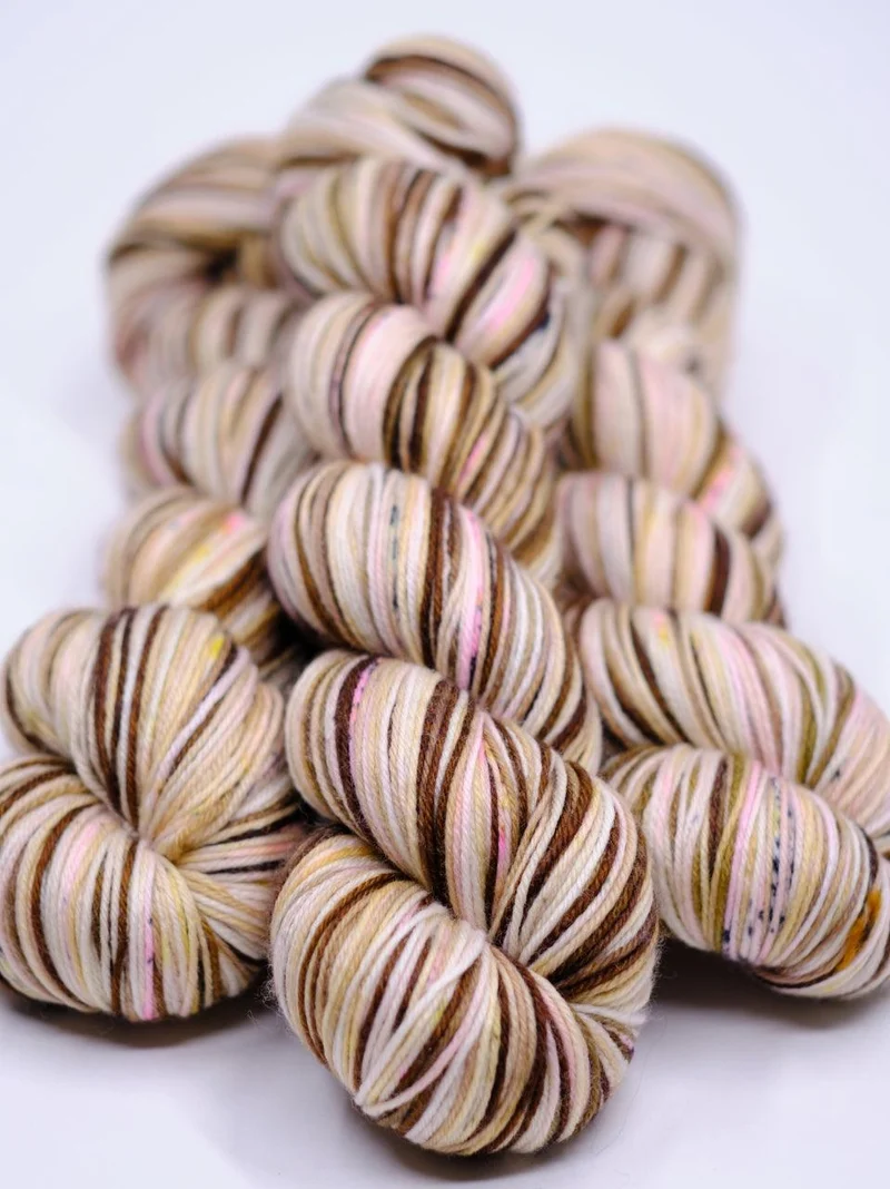 BIS-SOCK CINNAMON ROLL