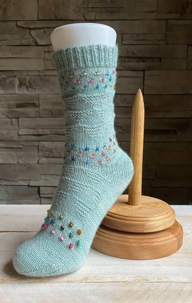 Finish Line Knitting Kit