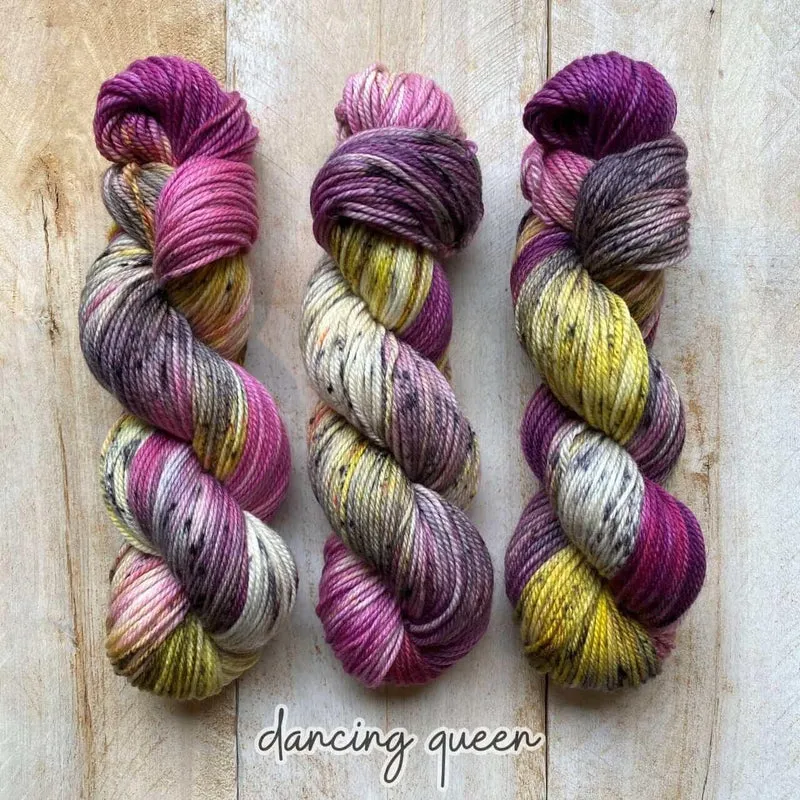 MERINO WORSTED DANCING QUEEN