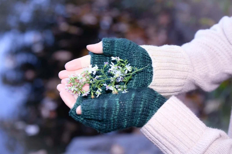 PICEA Matching Hat, Mittens & Neck Warmer- Knitting Patterns