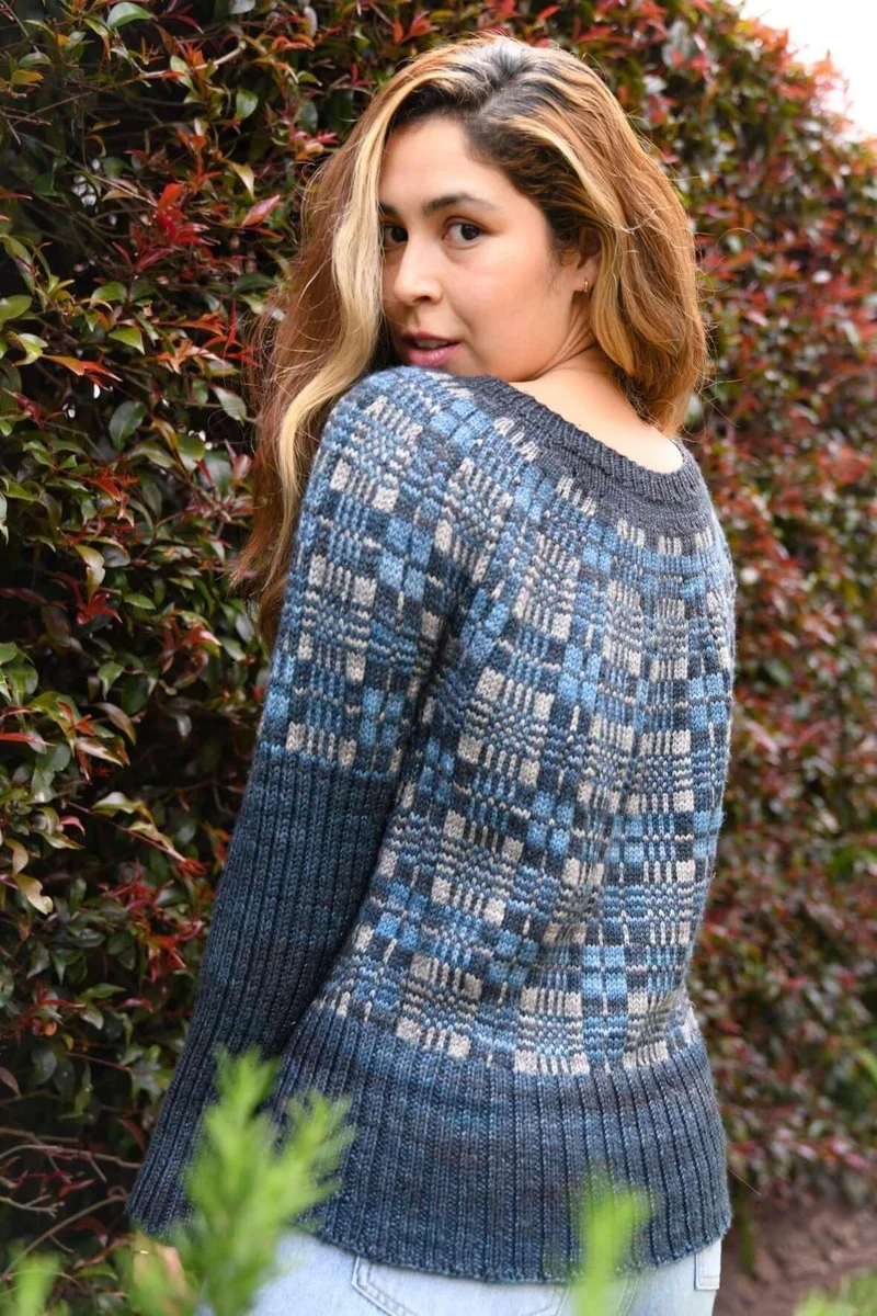 Yoke sweater knitting kit - Inspiration Tartan