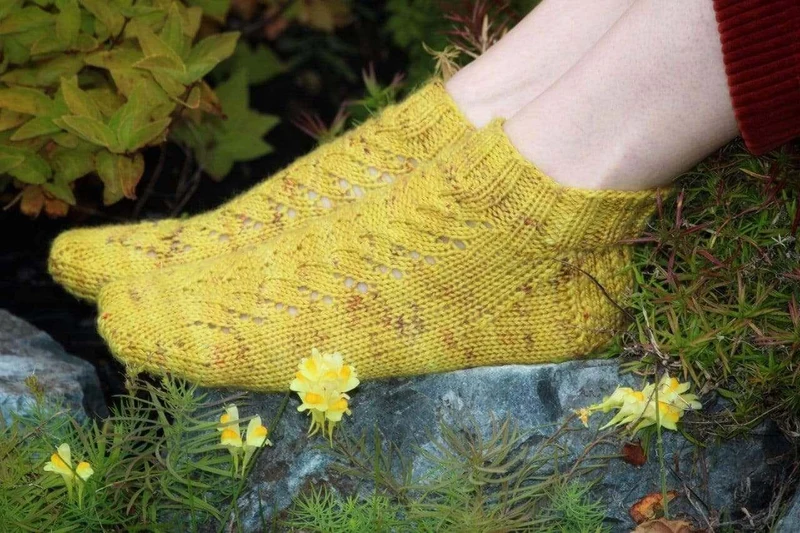 Anya Shorties socks Free Knitting Pattern