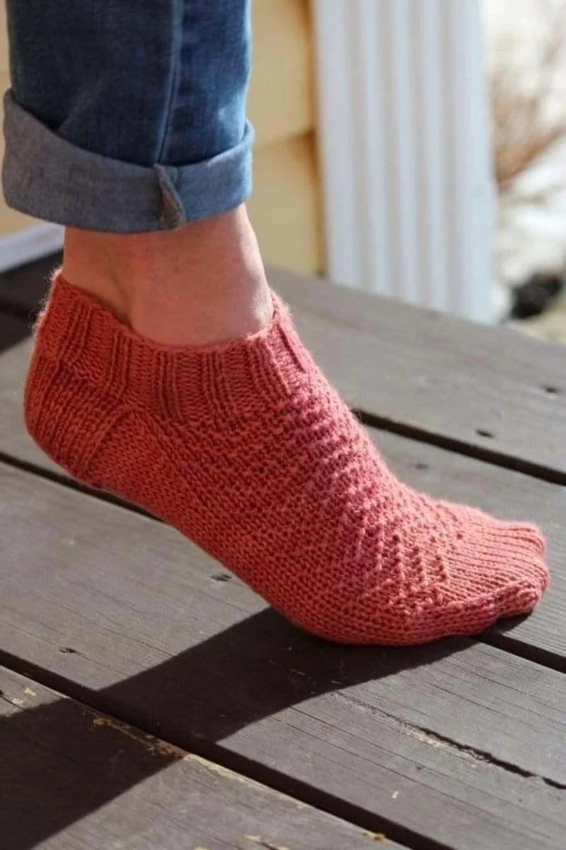Anya Shorties socks Free Knitting Pattern