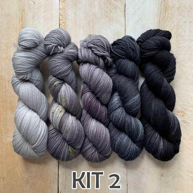 Knitting kit - FADING POINT shawl by Joji Locatelli