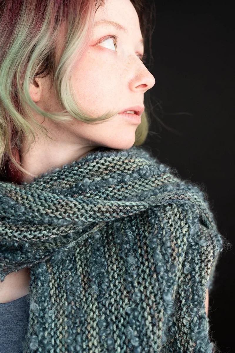Knitting kit for the shawl Boucles à l'Horizon