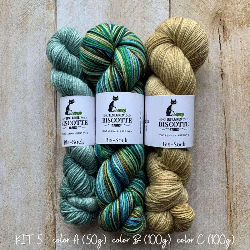 MAGIC SPRING SHAWL knitting kit by Katerina Bobkova