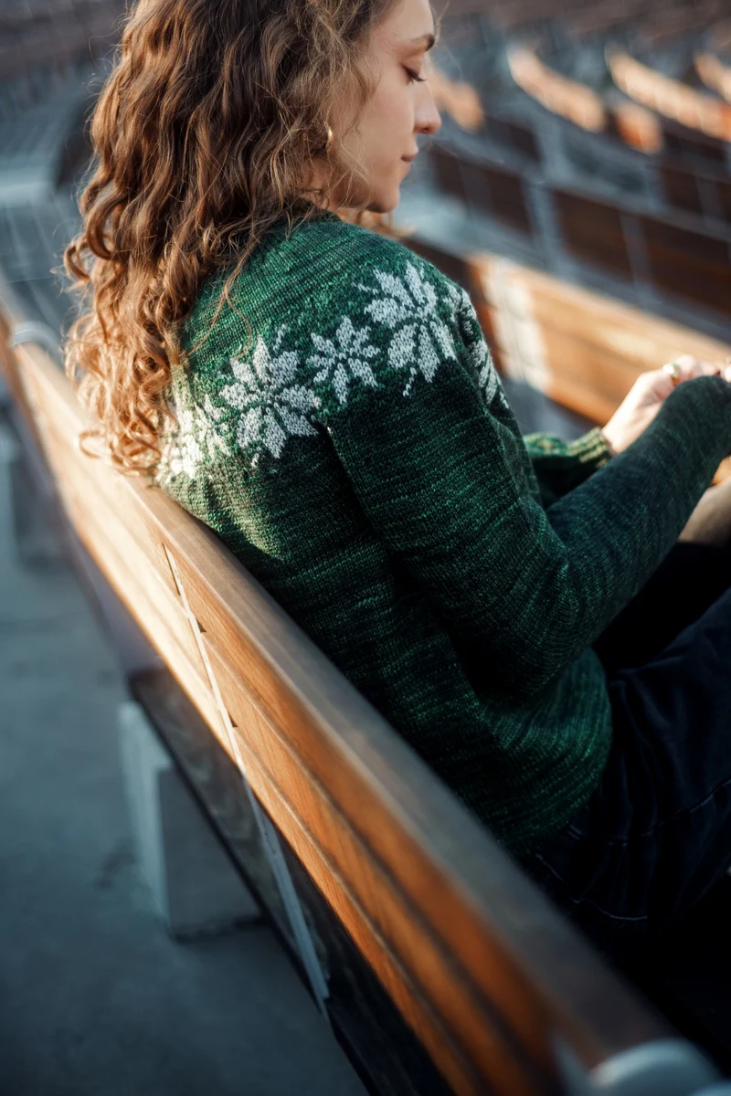 Lilium Pullover - Knitting pattern